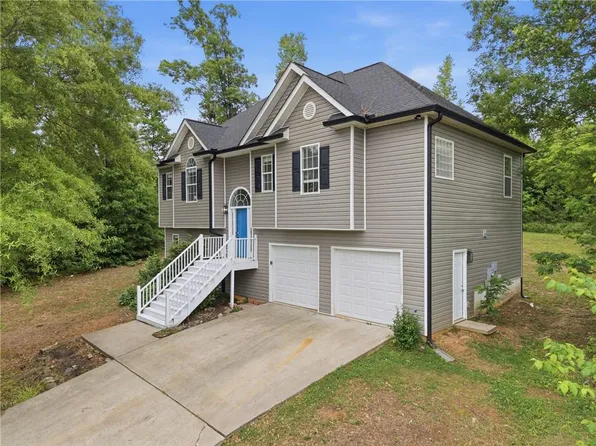 109 Arlington Ct, Newnan, GA 30263