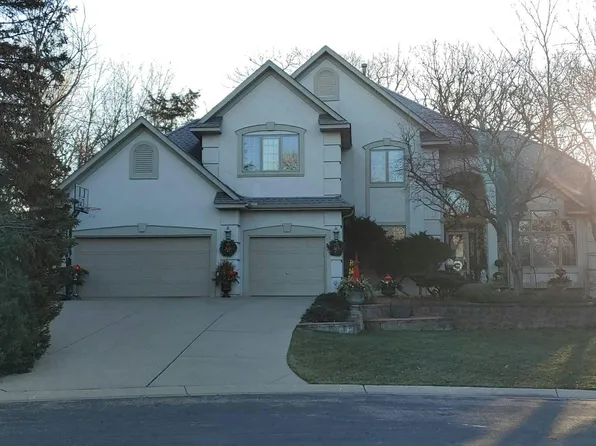 8275 Benwood Cir, Chanhassen, MN 55317