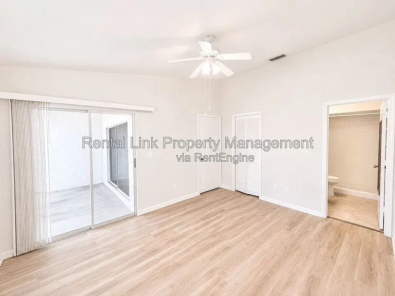 320 SW 3rd Pl #2 — Photo 19