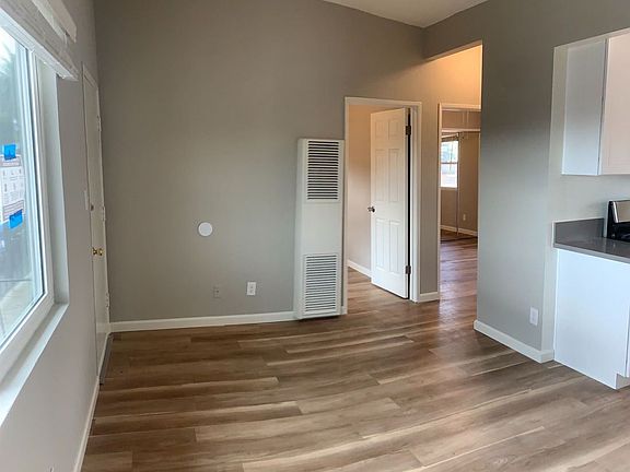 5th image of 1236 N Westmoreland Ave #8