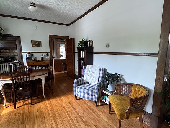 2nd image of 1697 Dayton Ave