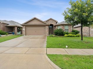 644 Cameron Way, Azle, TX 76020