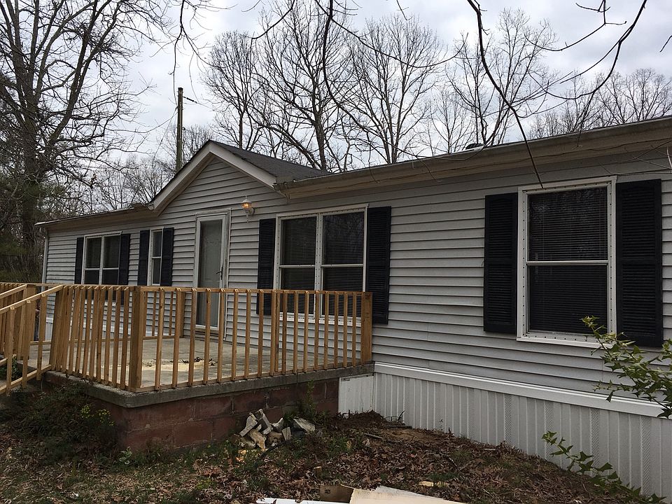 1st image of 121 Battlefield Cir