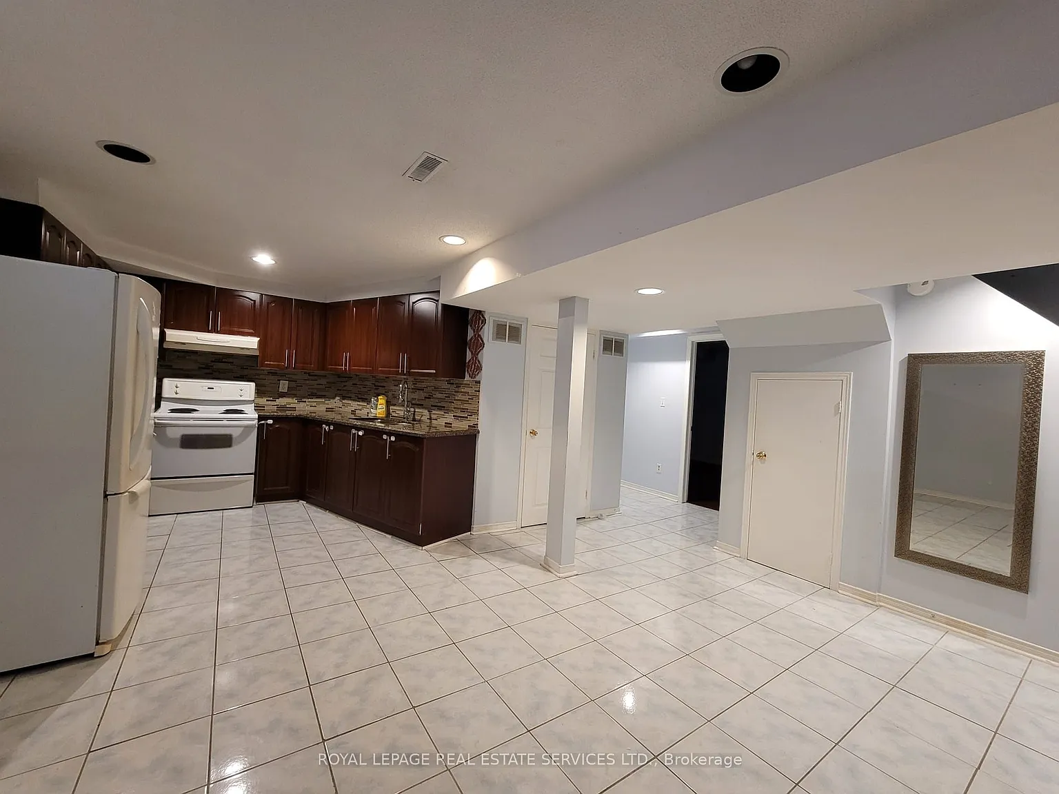 3 bed, $2,150 — Photo 1