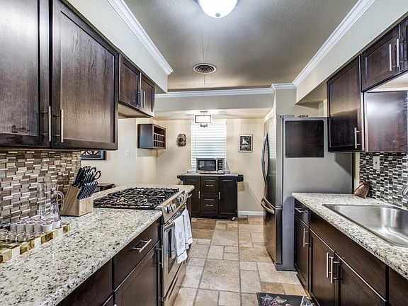 4th image of 4624 Bonnell Ave