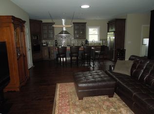 675 E Hedgelawn Way, Southern Pines, NC 28387