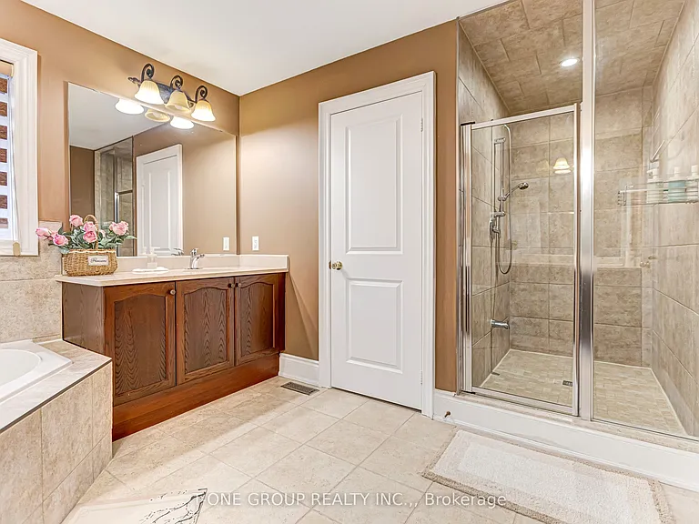 261 Angus Glen Blvd — Photo 24