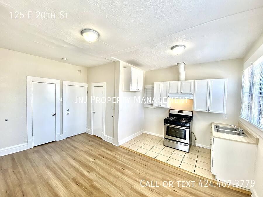 1st image of 125 E 20th St