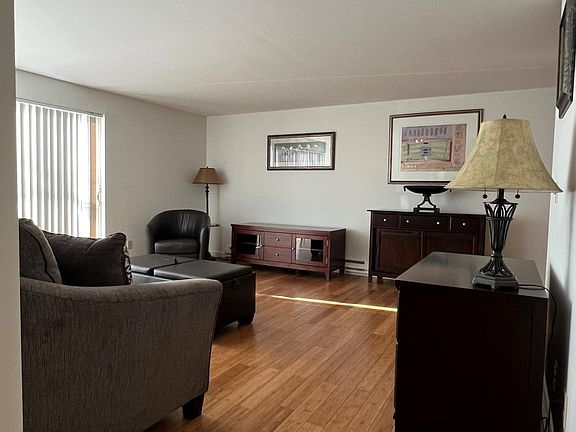 2nd image of 11008 NE 68th St APT 713
