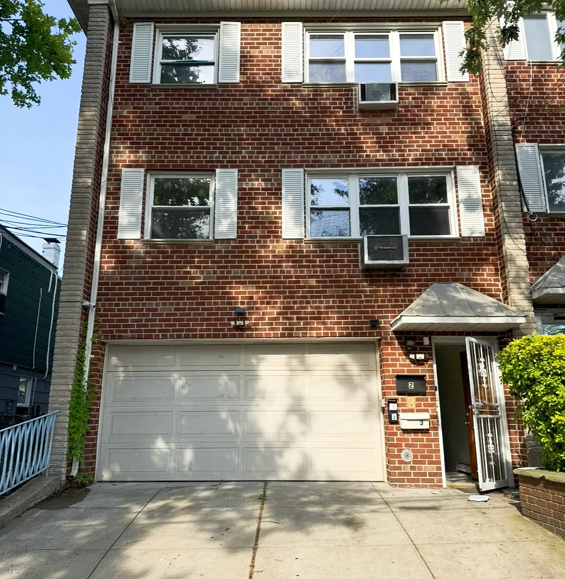3 bed, $3,200 — Photo 1