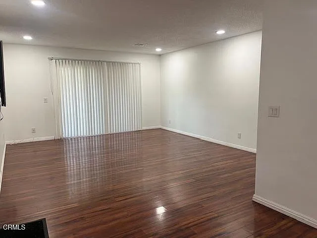 221 Rosewood St — Photo 15