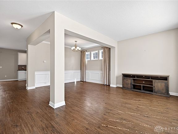 4th image of 172 Willow Grove Dr