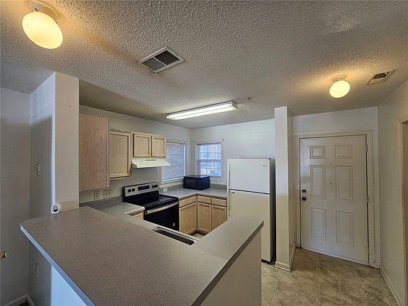 4th image of 182 University Village Dr APT A