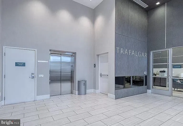 1 bed, 440 sqft, $1,800 — Photo 2