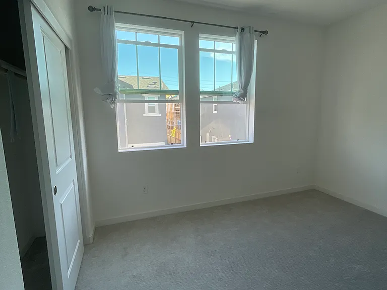 Whisper Ln — Photo 18