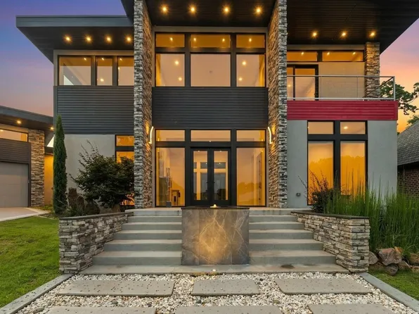 31 La Scala Ct, Little Rock, AR 72212