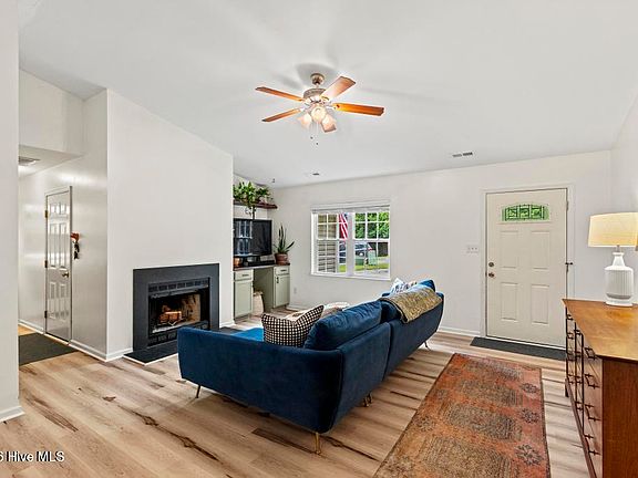 5th image of 201 Grismill Court