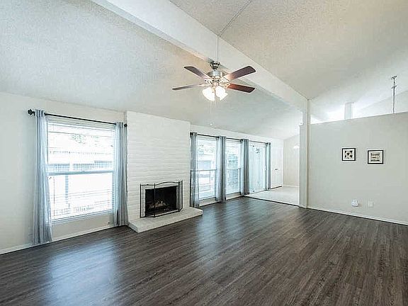 4th image of 5647 N Palm Ave APT B