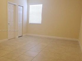 17102 SW 95th Ter, Miami, FL