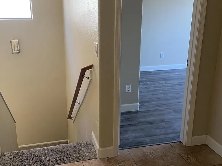 8503 S 49th Ln — Photo 1