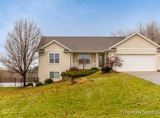 12859 Indian Bluffs Ct NE, Sparta, MI 49345