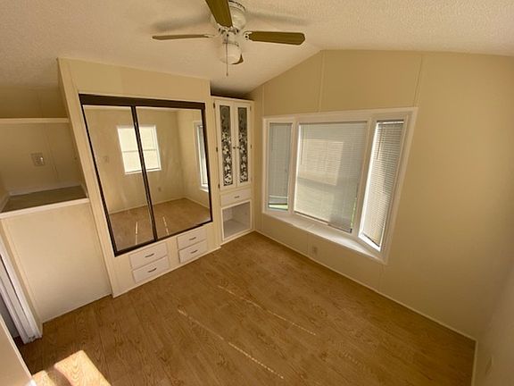 4th image of 4825 A1a S Lot 64