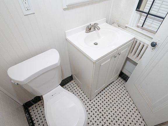 5th image of 14531 Abington Ave