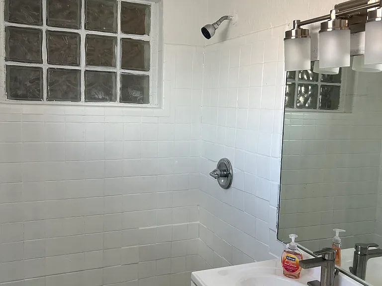 585 Valle Vista Dr — Photo 8