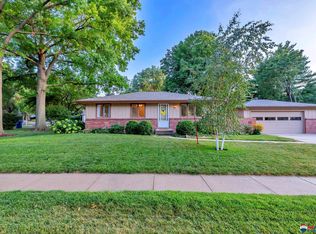 4331 Antelope Creek Rd, Lincoln, NE 68506
