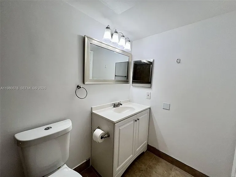 640 S Park Rd #12-4 — Photo 19