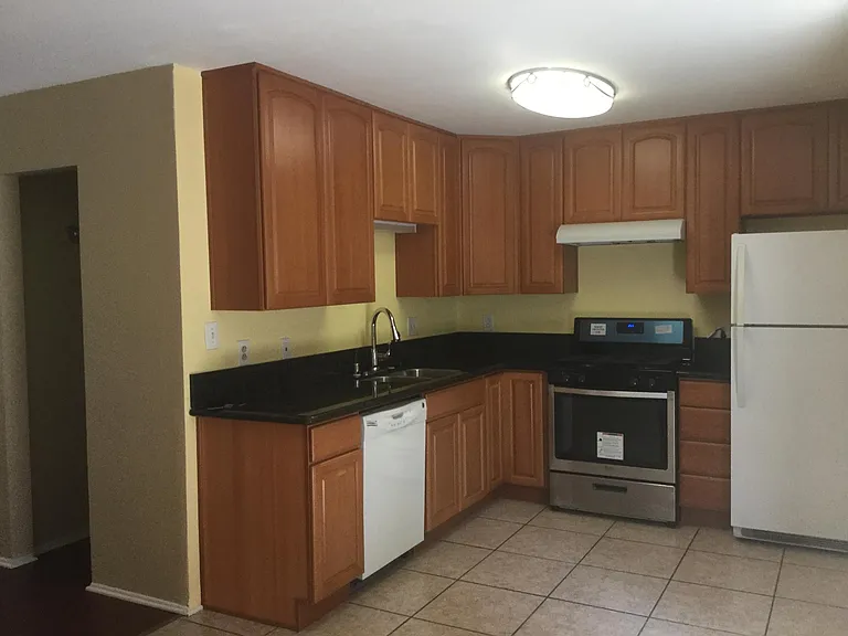 4885 Cole St #21 — Photo 7