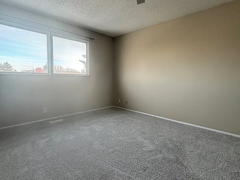 23 Whitehaven Rd NE #23 — Photo 10