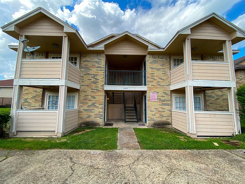 1st image of 1308 Brenda Ln APT D