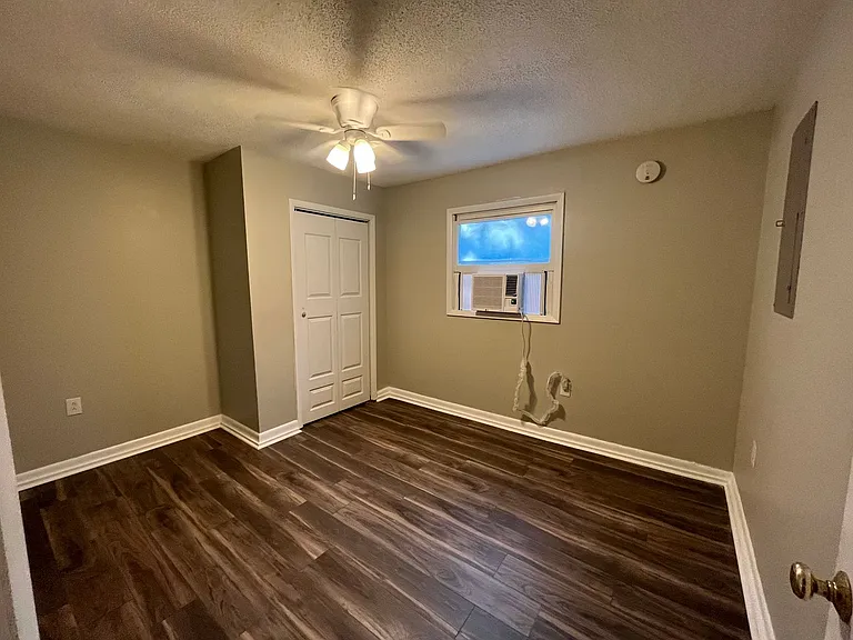 4322 Banks Dr — Photo 11