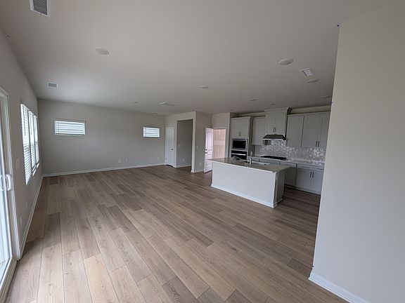 3rd image of 916 Grand Mesa Dr