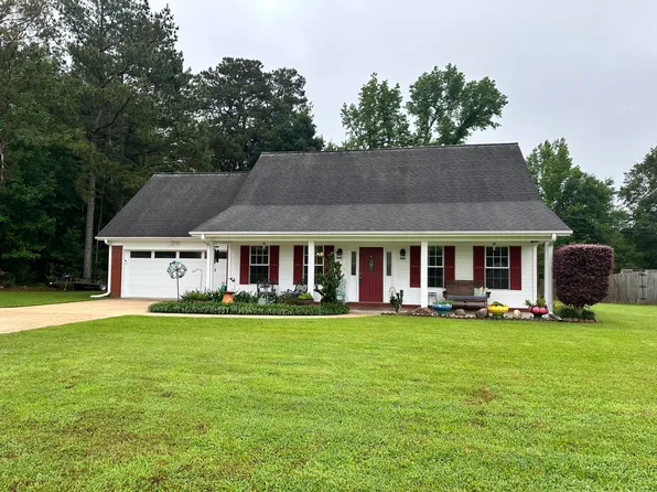 928 N Wolfe Rd, Caledonia, MS 39740