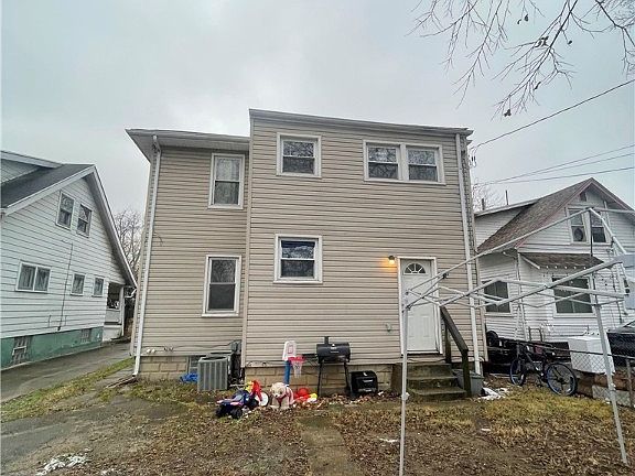 2nd image of 542 Cedarhurst Ave