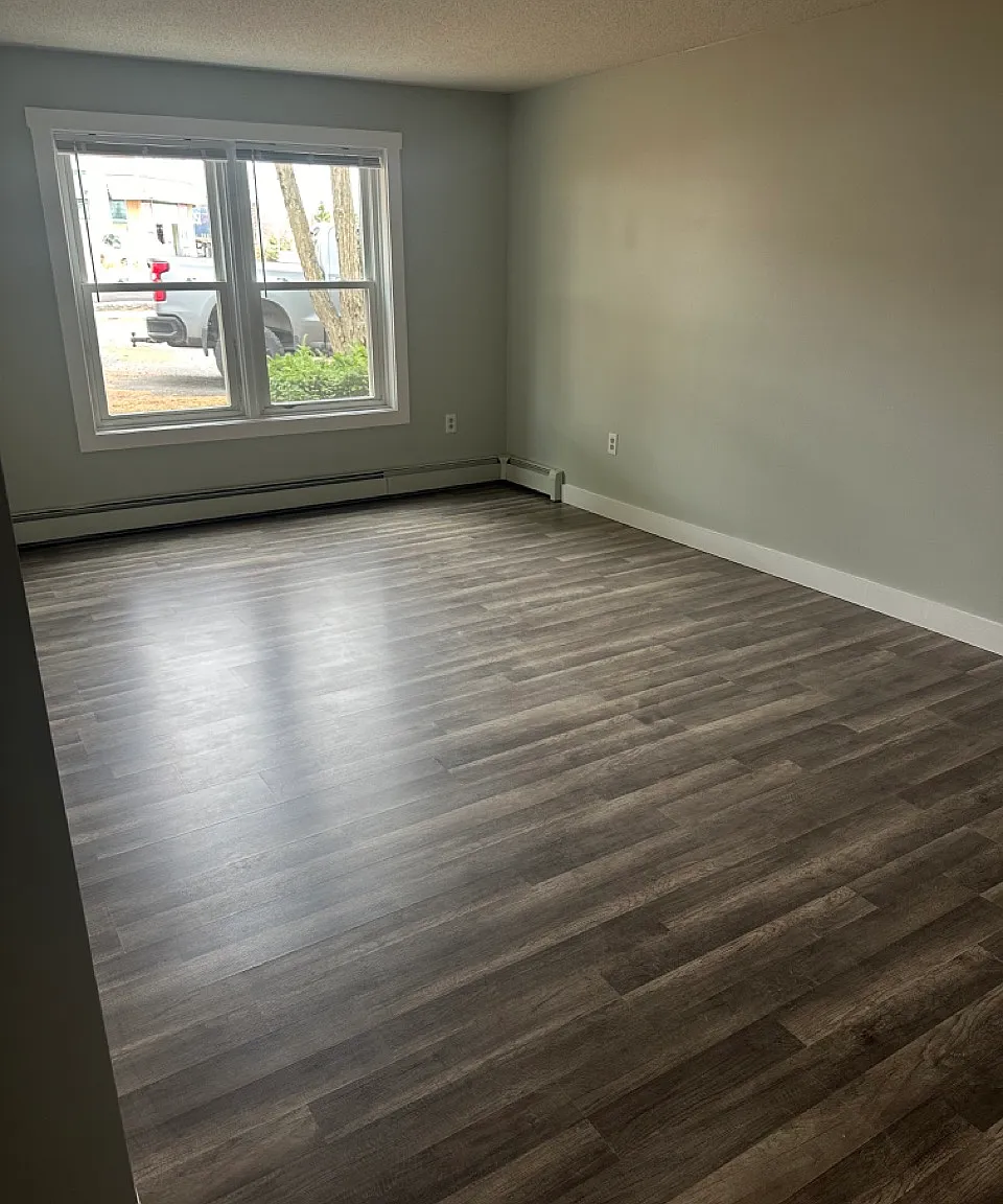 1 bed, 700 sqft, $1,300 — Photo 2