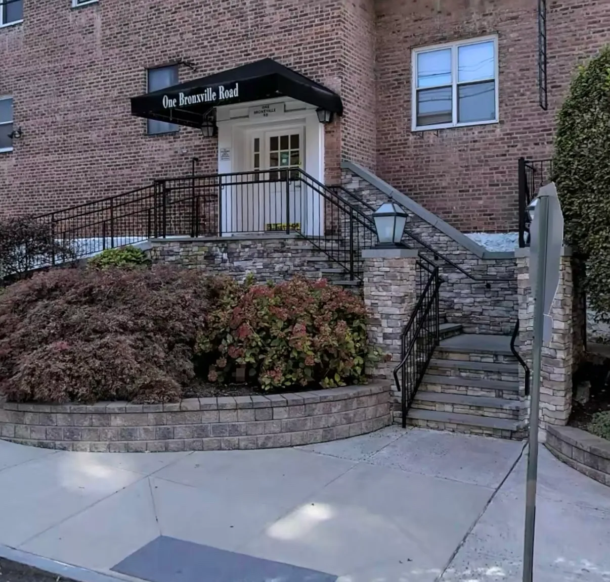 Bronxville Rd, Bronxville — Photo 1