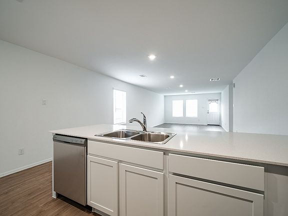 4th image of 4147 Oakland View St #4147
