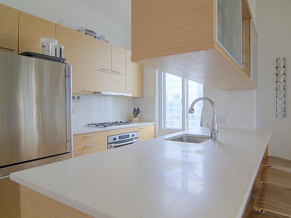 2nd image of 85 Adams St APT 18C