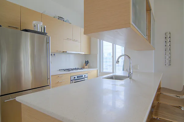 Sold by Corcoran | media 14