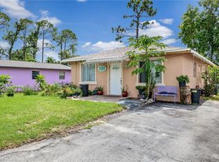 5314 Broward St, Naples, FL 34113