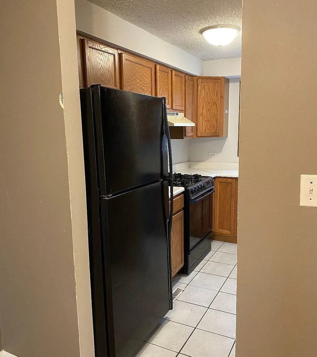 2 bed, 1.5 bath, $1,495 — Photo 3