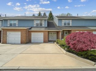 5 Esther Ct, Lebanon, NJ 08833