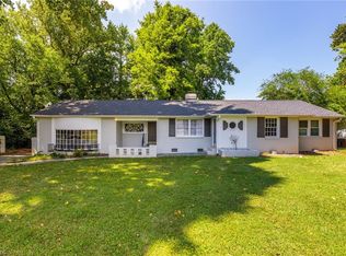 6402 W Friendly Ave, Greensboro, NC 27410