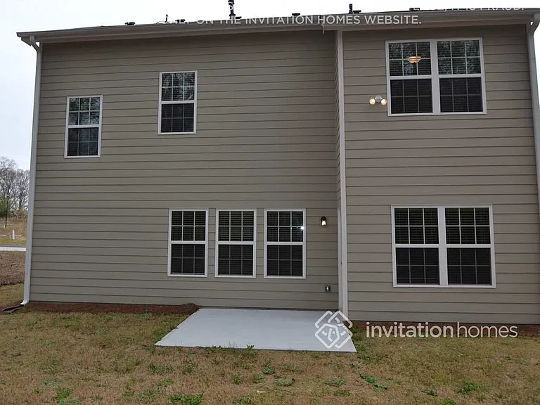 2565 Beal St — Photo 11