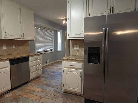 5th image of 101 Ashley Oaks Dr