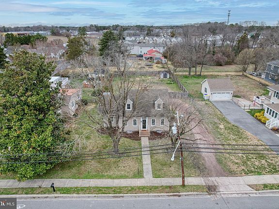 5th image of 129 Laurel Rd