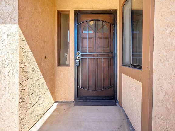 3rd image of 522 Felicia Ln